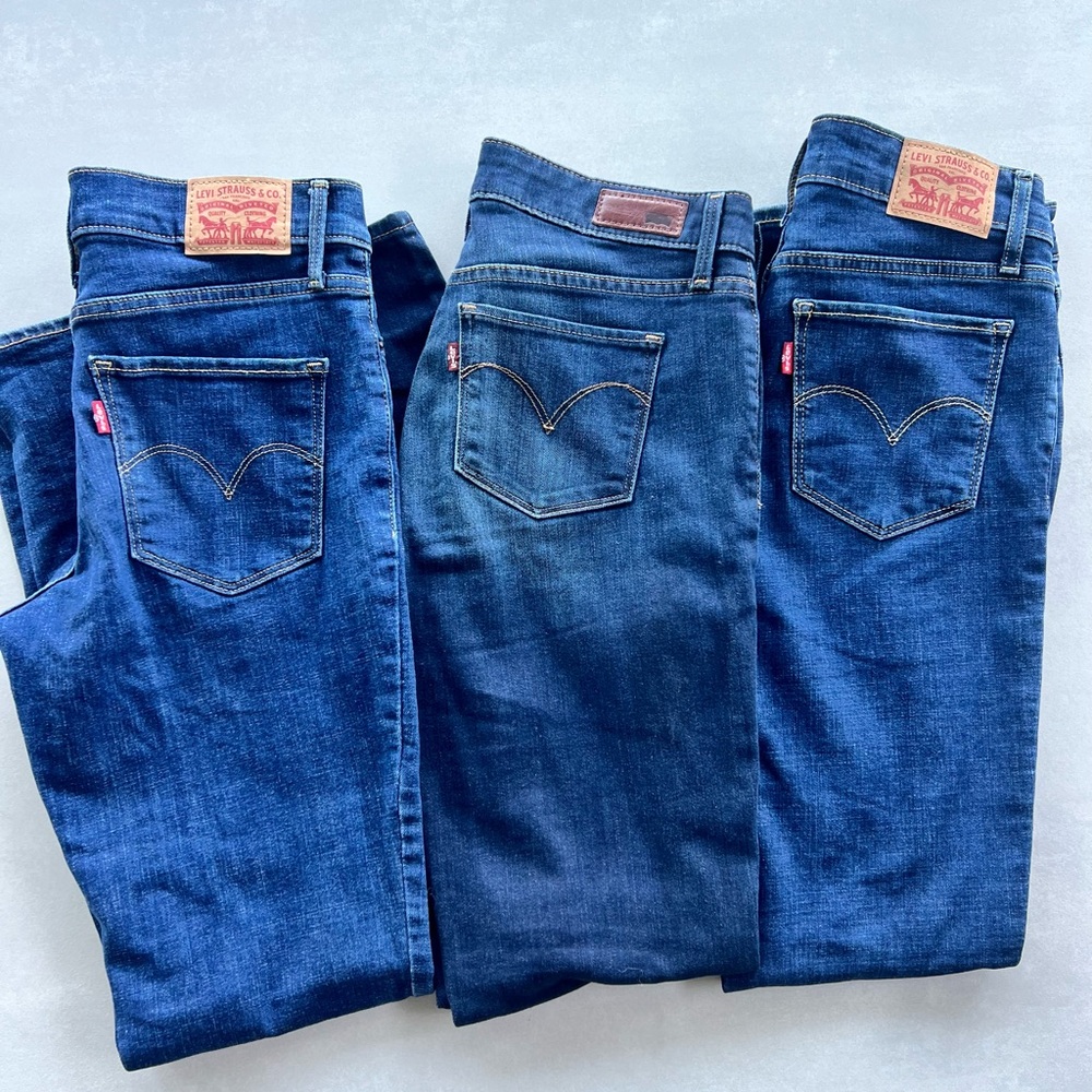 BUNDLE of 3 Levi’s blue jeans size 27 denim bottoms skinny logo